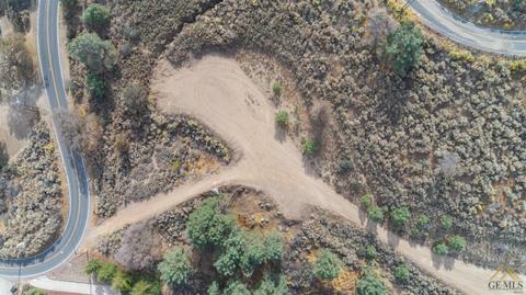 22481 Saddleback Dr, Tehachapi, CA 93561 photo 17