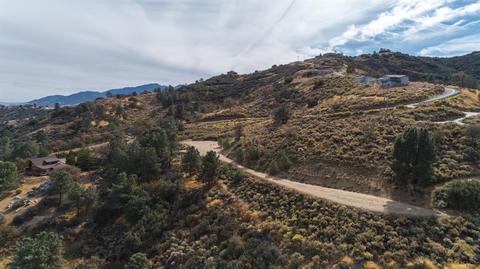 22481 Saddleback Dr, Tehachapi, CA 93561 photo 13