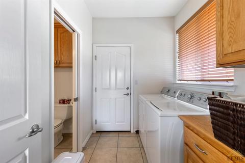 24821 Paramount Dr, Tehachapi, CA 93561 photo 24