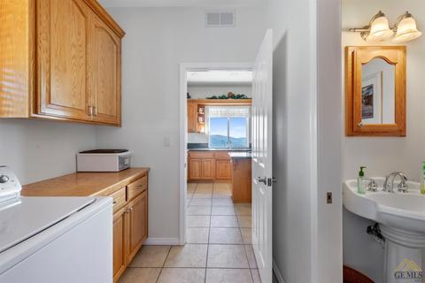 24821 Paramount Dr, Tehachapi, CA 93561 photo 25
