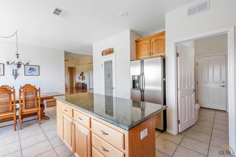 24821 Paramount Dr, Tehachapi, CA 93561 photo 9