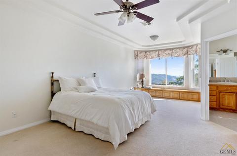 24821 Paramount Dr, Tehachapi, CA 93561 photo 14