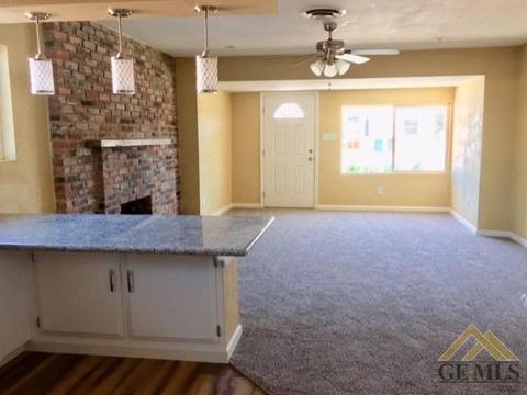 470 Cedar St, Taft, CA 93268 photo 2