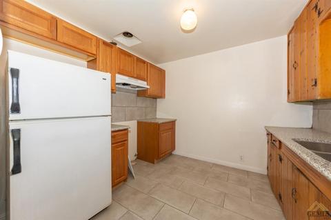 8106 Eucalyptus Dr, Bakersfield, CA 93306 photo 10