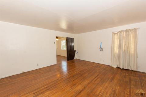 8106 Eucalyptus Dr, Bakersfield, CA 93306 photo 5