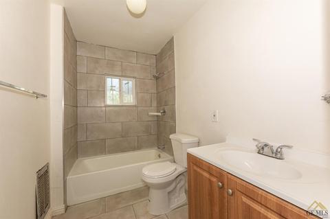 8106 Eucalyptus Dr, Bakersfield, CA 93306 photo 19
