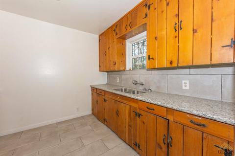 8106 Eucalyptus Dr, Bakersfield, CA 93306 photo 11