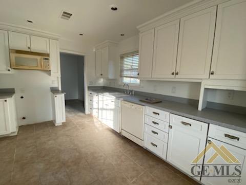 305 Pierce St, Taft, CA 93268 photo 10