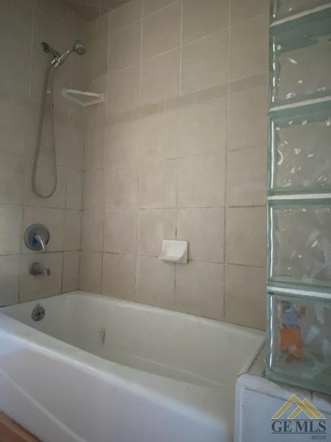 305 Pierce St, Taft, CA 93268 photo 7