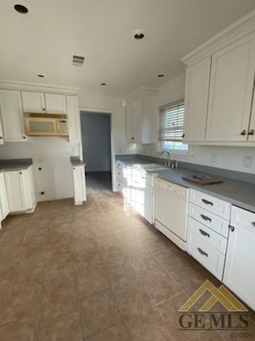 305 Pierce St, Taft, CA 93268 photo 11