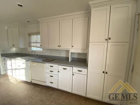 305 Pierce St, Taft, CA 93268 photo 12