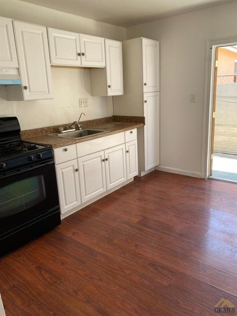 1921 Dover St, Delano, CA 93215 photo 12
