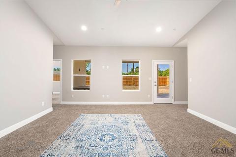 180 E Ash, Shafter, CA 93263 photo 7