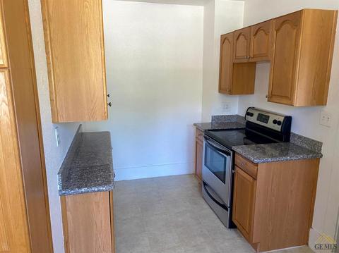 330 E St, Bakersfield, CA 93304 photo 9