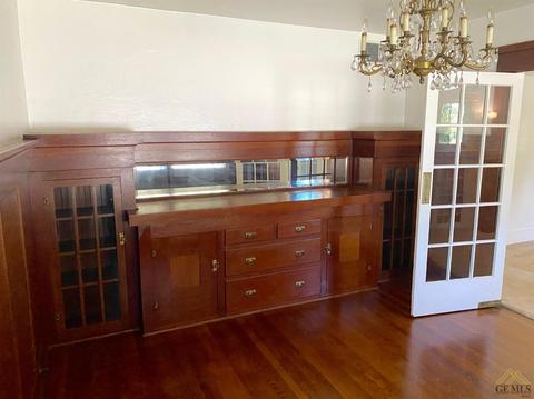 330 E St, Bakersfield, CA 93304 photo 5