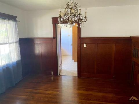 330 E St, Bakersfield, CA 93304 photo 6