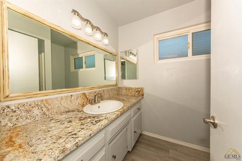 1102 Bell Ave, Taft, CA 93268 photo 19