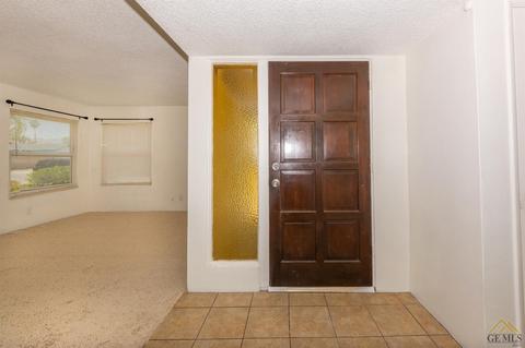 1102 Bell Ave, Taft, CA 93268 photo 3
