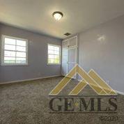 2 Cypress Ln, Taft, CA 93268 photo 5