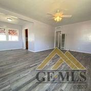 2 Cypress Ln, Taft, CA 93268 photo 2