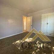 138 Franklin Ave, Taft, CA 93268 photo 3