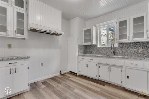118 W E St, Tehachapi, CA 93561 photo 12
