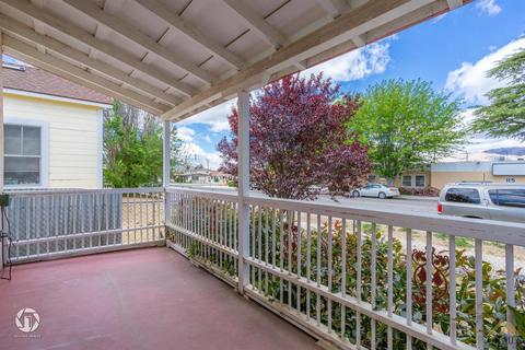 118 W E St, Tehachapi, CA 93561 photo 4