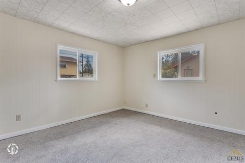 118 W E St, Tehachapi, CA 93561 photo 23