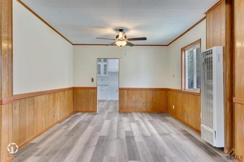 118 W E St, Tehachapi, CA 93561 photo 9