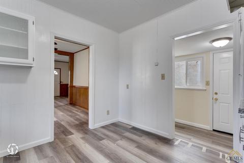 118 W E St, Tehachapi, CA 93561 photo 13