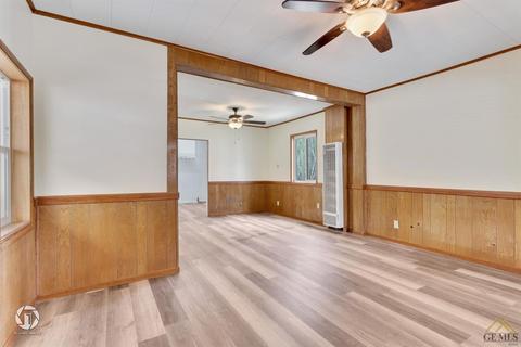 118 W E St, Tehachapi, CA 93561 photo 6
