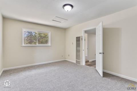 118 W E St, Tehachapi, CA 93561 photo 21