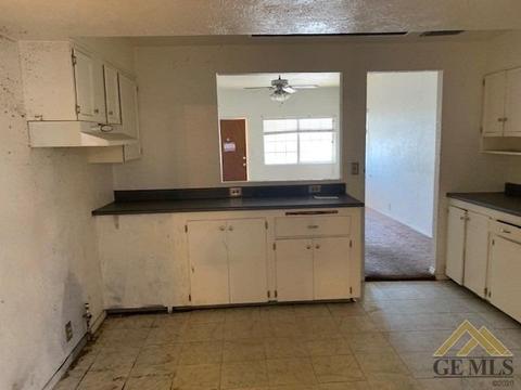 321 S 7th St, Taft, CA 93268 photo 7