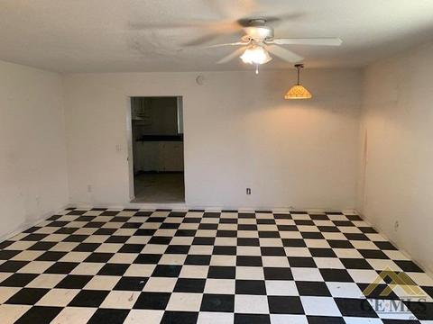 321 S 7th St, Taft, CA 93268 photo 5