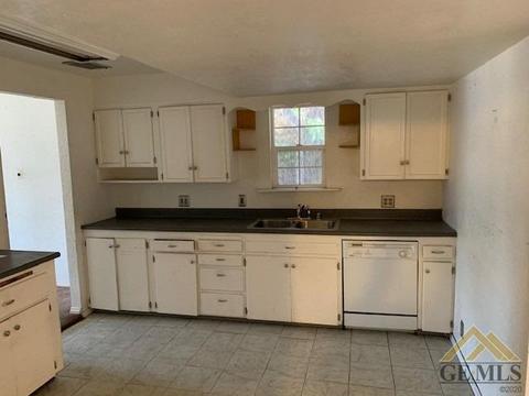321 S 7th St, Taft, CA 93268 photo 8