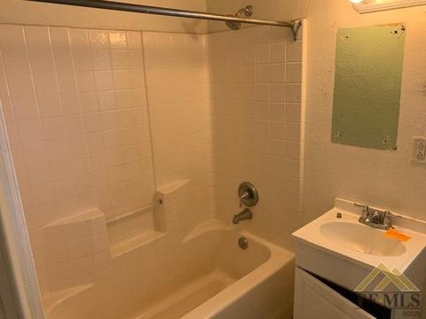 321 S 7th St, Taft, CA 93268 photo 16