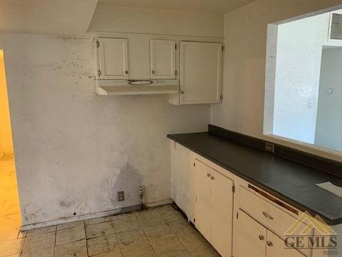 321 S 7th St, Taft, CA 93268 photo 9