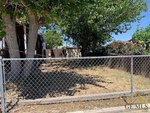 321 S 7th St, Taft, CA 93268 photo 4