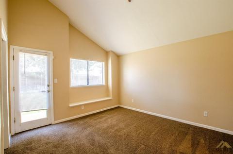 4401 Appleton Way, Bakersfield, CA 93311 photo 2