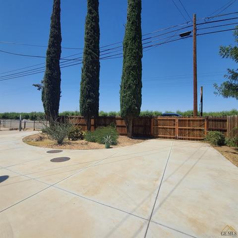 18818 Beech Ave, Shafter, CA 93263 photo 9