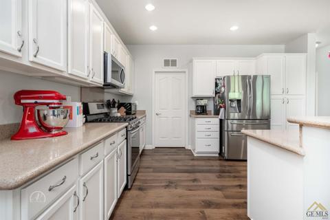 12806 Beechfield Dr, Bakersfield, CA 93312 photo 14