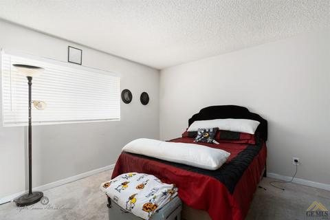 444 E Warren, Bakersfield, CA 93308 photo 13