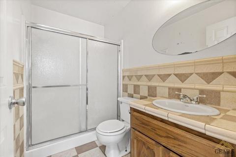 6104 Midas St, Bakersfield, CA 93307 photo 15