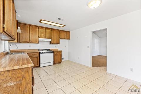 6104 Midas St, Bakersfield, CA 93307 photo 10