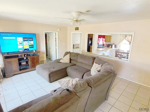 920 Espee St, Bakersfield, CA 93301 photo 9
