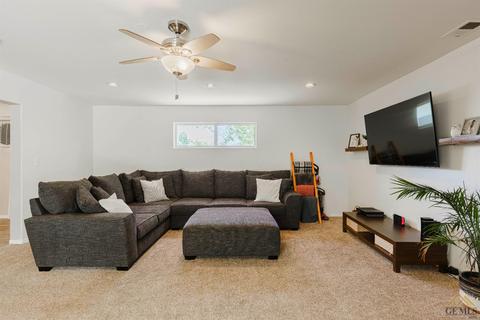 201 Spruce St, Tehachapi, CA 93561 photo 4