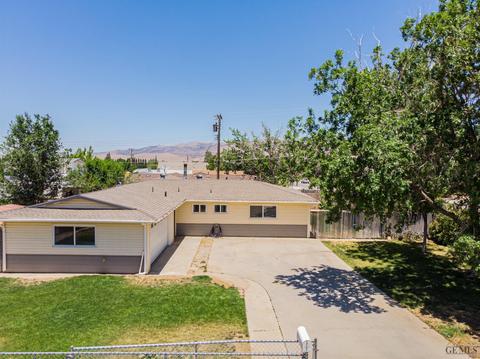 201 Spruce St, Tehachapi, CA 93561 photo 1