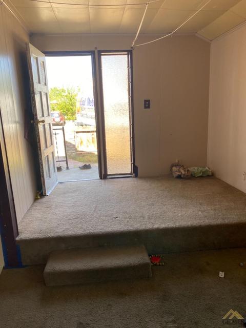 308 Buchanan St, Taft, CA 93268 photo 4