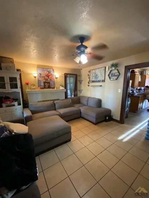 2012 King St, Bakersfield, CA 93305 photo 6