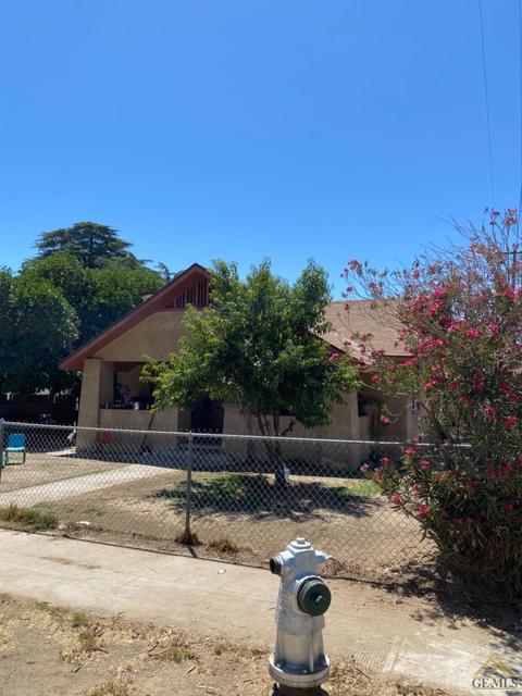 2012 King St, Bakersfield, CA 93305 photo 3